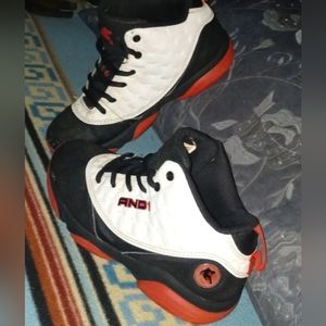 Boy's And1 Athletic Bankster High Top Sneakers Size 4